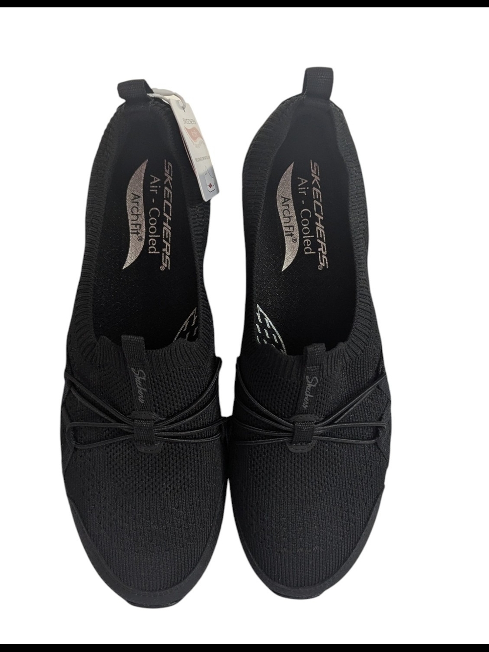 NWT Skechers Black Air-Cooled Arch Fit  Knit Slip-On Sneakers